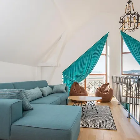 S6 Villa *