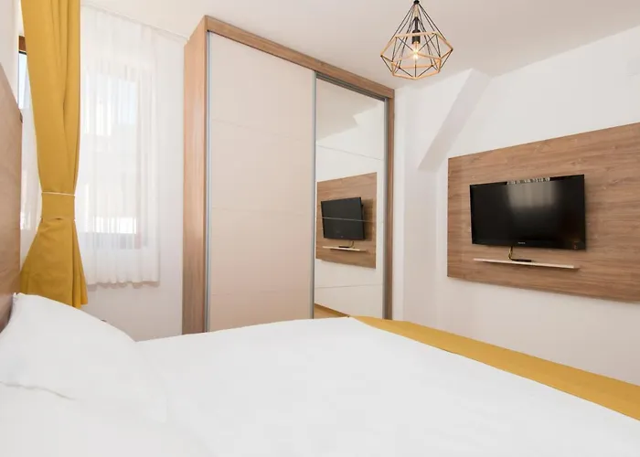 S6 * زلاتيبور