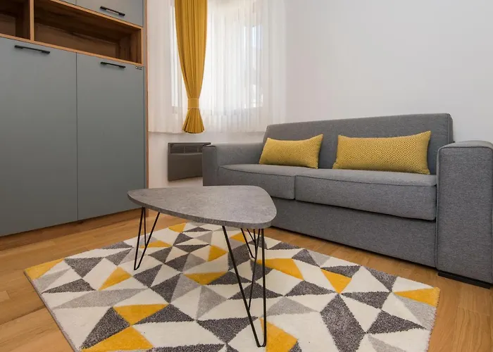 S6 * زلاتيبور